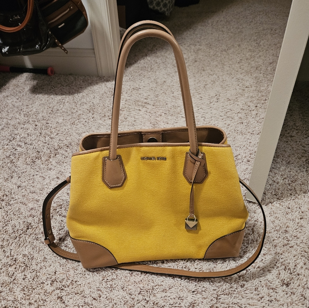 Michael Kors purse